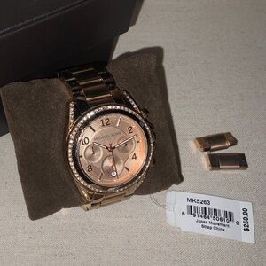 Michael Kors Womens Rose Gold Watch
